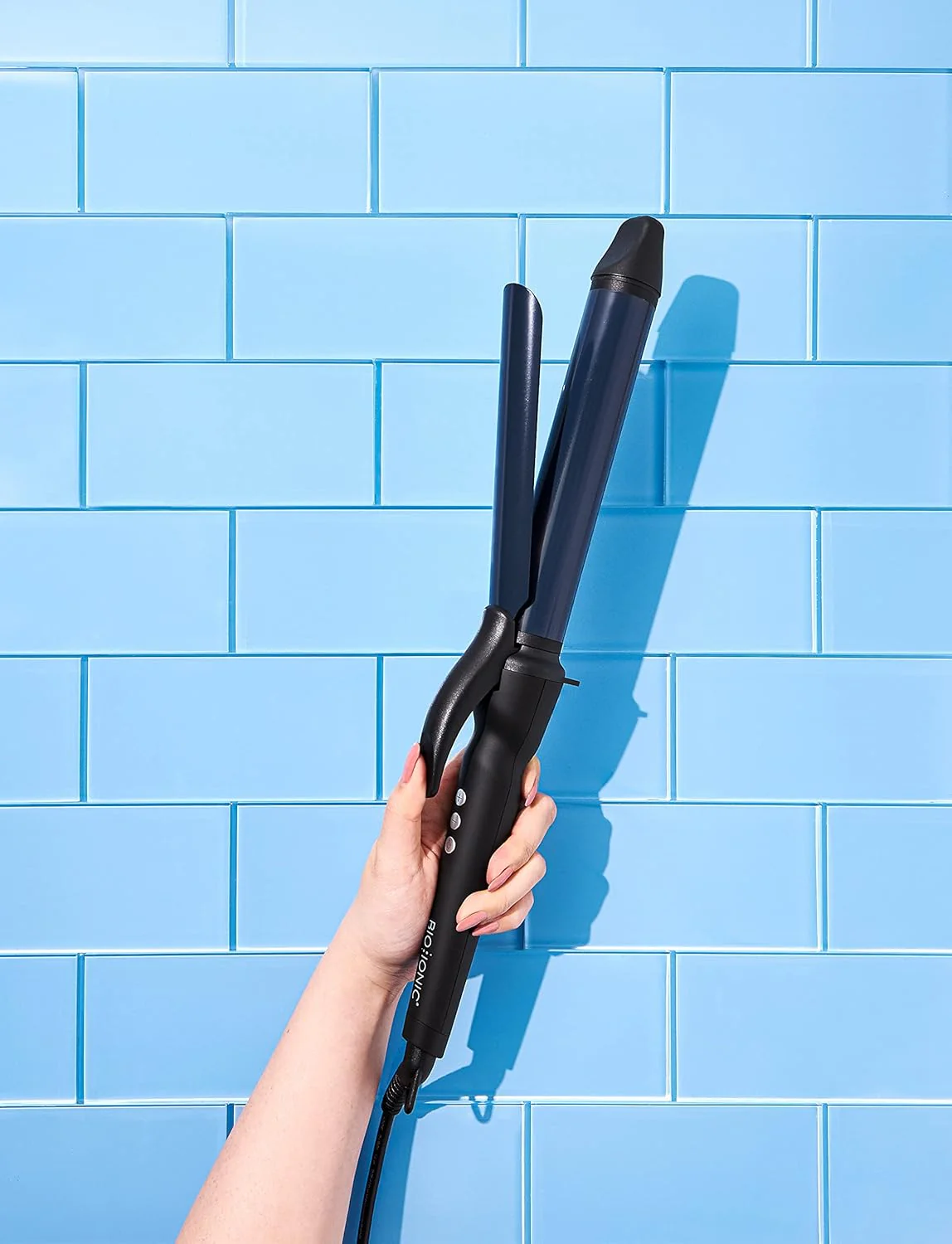 Bio Ionic Graphene MX Long Barrel Curling Iron 1.25" - Image 12