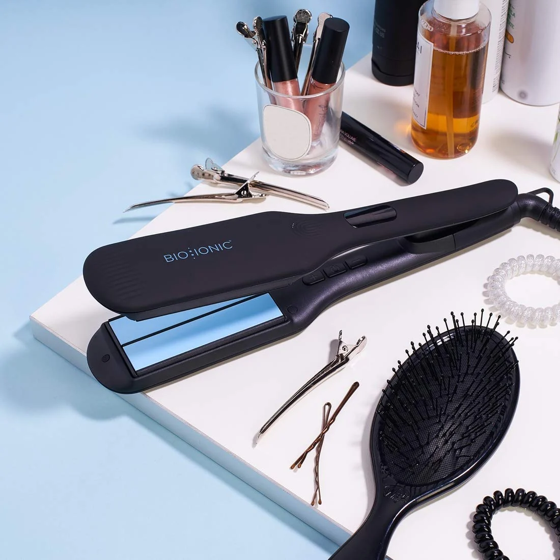 Bio Ionic Nano Ionic MX OnePass Pro Styling Flat Iron - 1.5" - Image 3